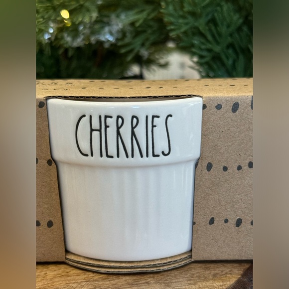 ✨ Brand NEW in Box Rae Dunn Set of 4 Ramekins- NUTS SPRINKLES CHERRIES CANDY ✨ - Picture 4 of 11